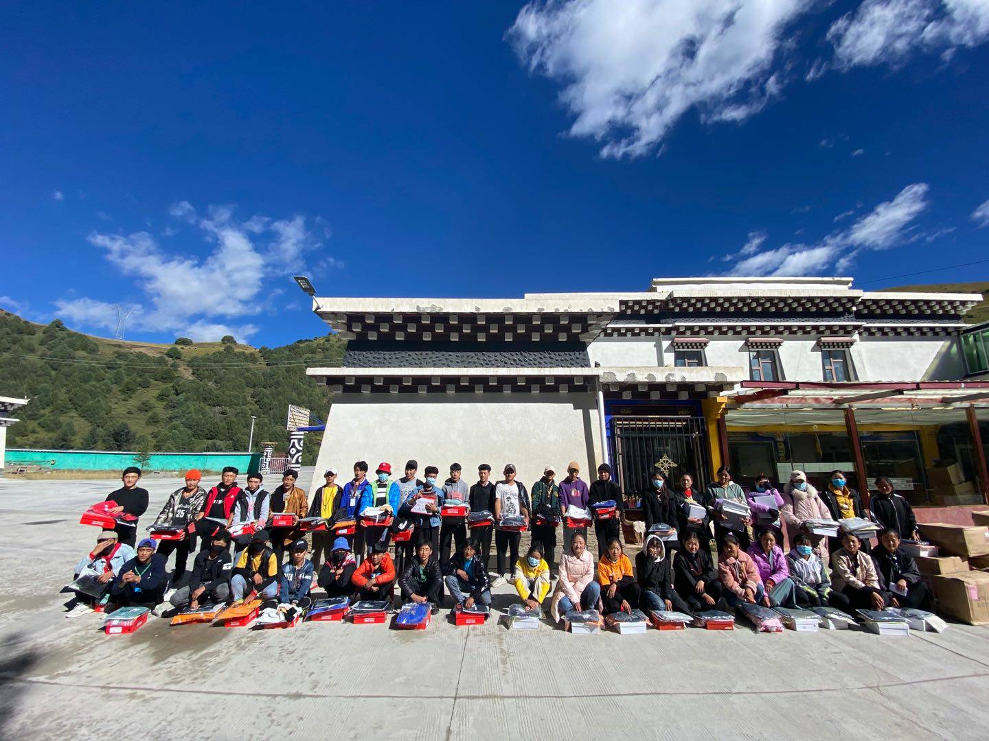 开云手机网页版登录入口-开云online(中国)公益回顾丨家国同欢月同圆 温暖满载甘孜州(图8) 开云手机网页版登录入口-开云online(中国)公益回顾丨家国同欢月同圆 温暖满载甘孜州(图8)